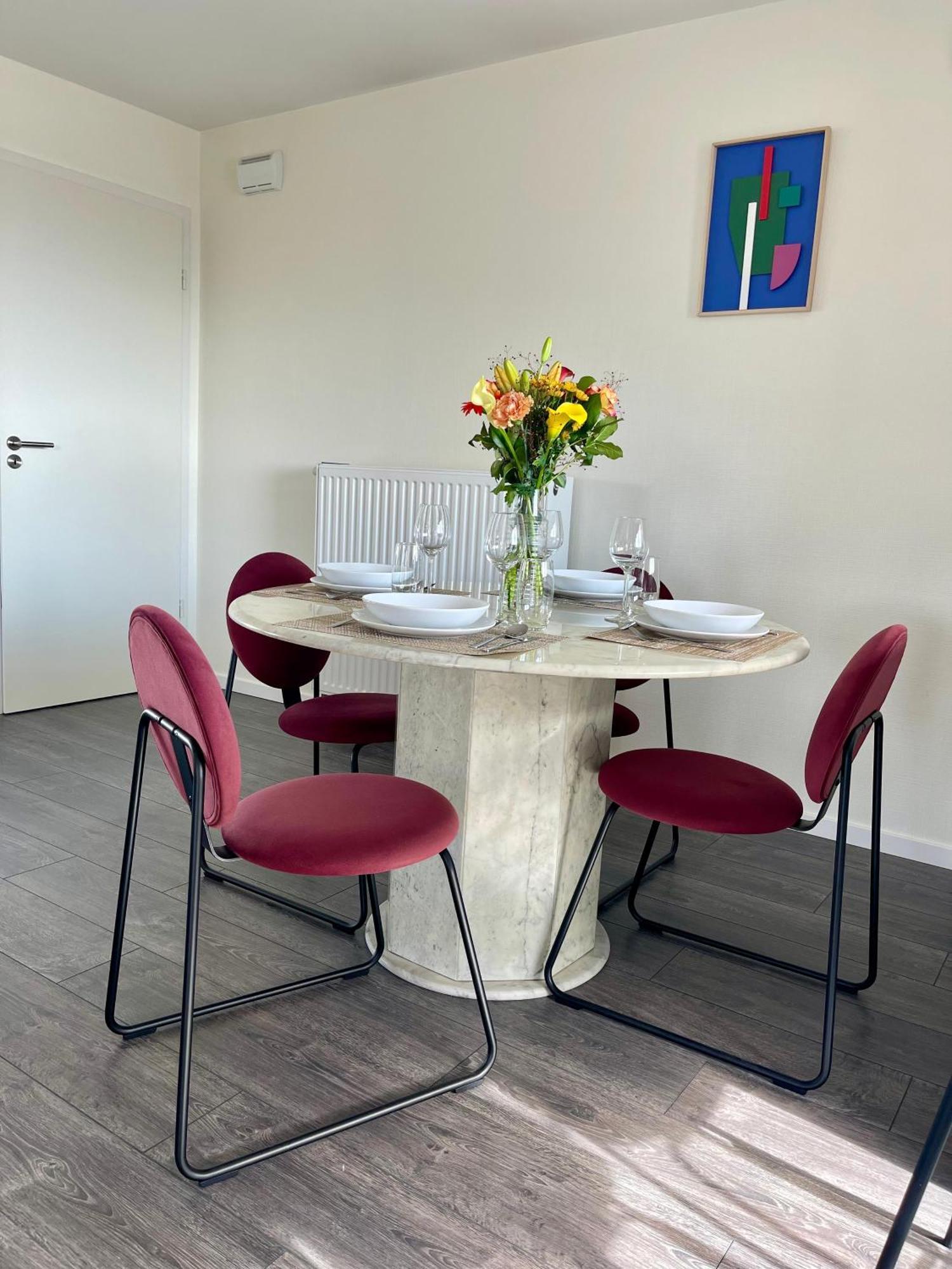 Cosy-rent De Standingparking Neudorf Apartment